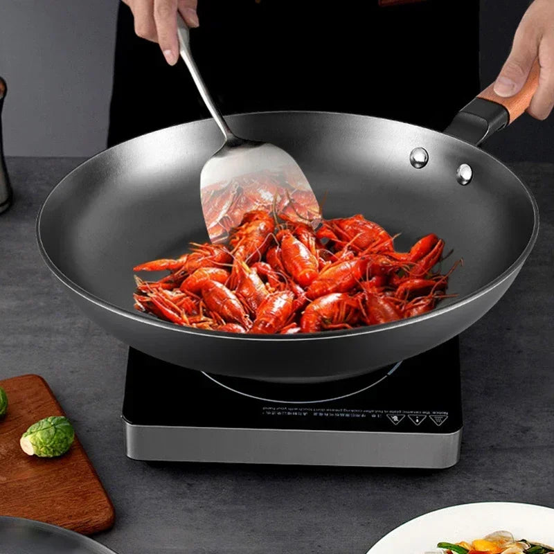 Poêle à frire en fonte alvéolée